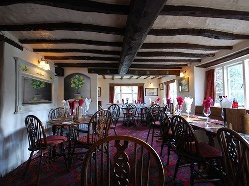 The Hatchet Inn Chute المظهر الخارجي الصورة